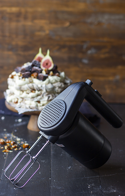 Pavlova med brownies og karamelliserte nøtter RIG-TIG FOODIE håndmikser