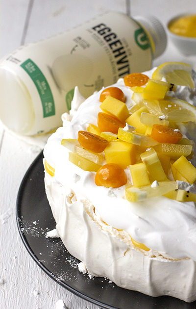 Sommerpavlova med lemon curd